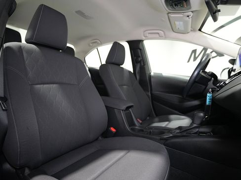 Used 2024 Toyota Corolla LE image 12