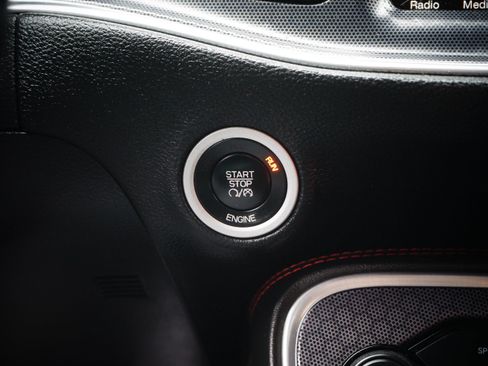 Used 2015 Dodge Challenger R/T Plus RWD image 19