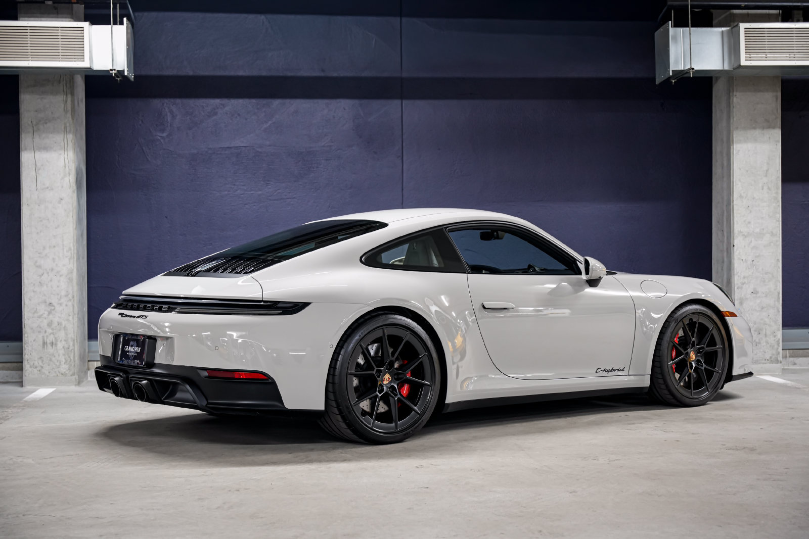 Used 2026 Porsche 911 Carrera GTS RWD image 3