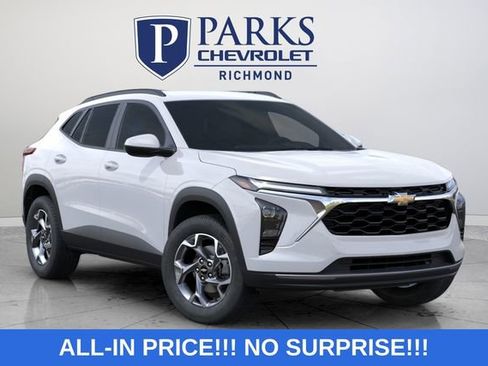 New 2026 Chevrolet Trax LT w/ LT Convenience Package FWD image 2