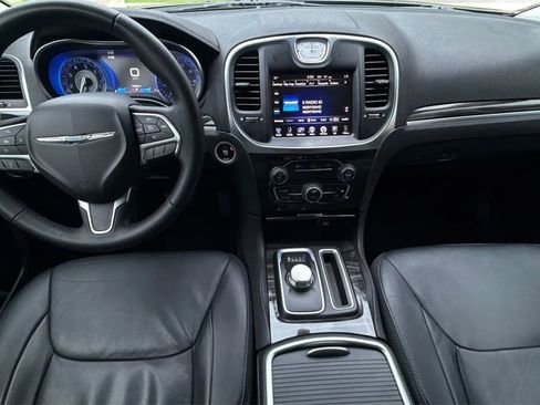 Used 2015 Chrysler 300 Limited RWD image 28