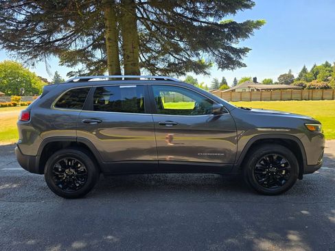 Used 2021 Jeep Cherokee Latitude Lux w/ Sun & Sound Group AWD/4WD image 7