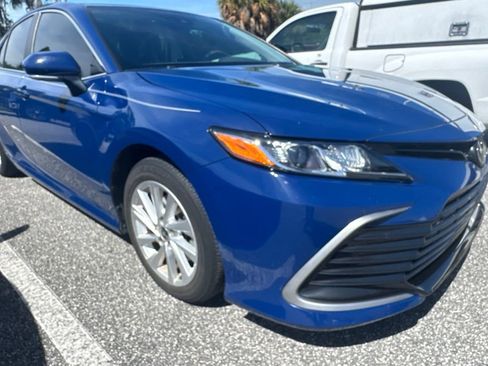 Used 2024 Toyota Camry LE w/ Convenience Package FWD image 3