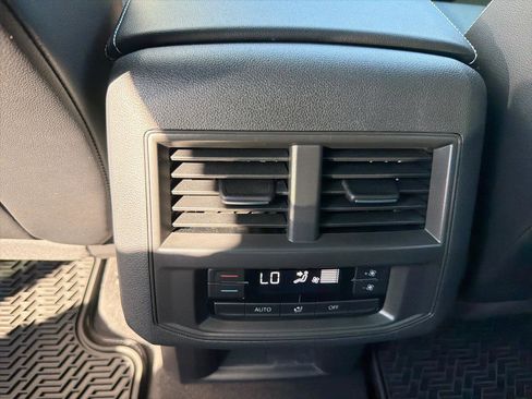 Used 2022 Volkswagen Atlas SEL R-Line image 23