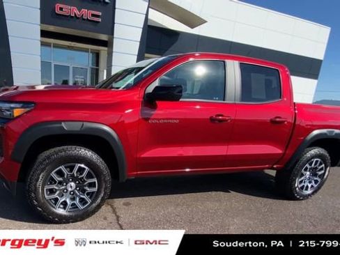 Certified 2024 Chevrolet Colorado Z71 w/ Z71 Convenience Package 2 image 4