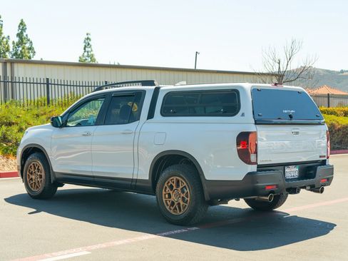 Used 2024 Honda Ridgeline TrailSport image 11
