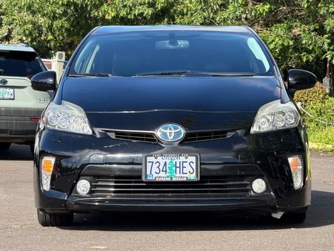 Used 2015 Toyota Prius Five FWD image 10