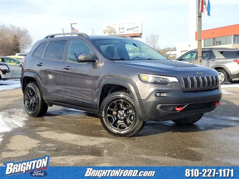 Used 2019 Jeep Cherokee Trailhawk w/ Comfort/Convenience Group image 1