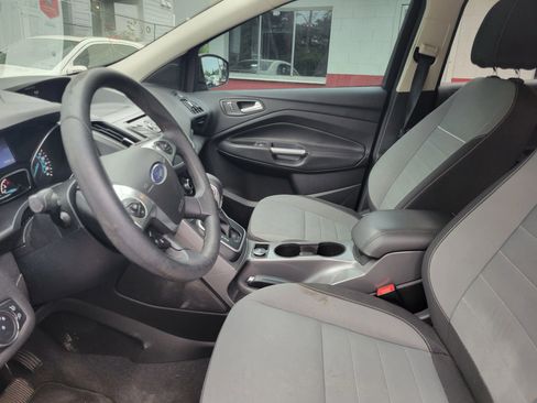 Used 2013 Ford Escape SE FWD image 9