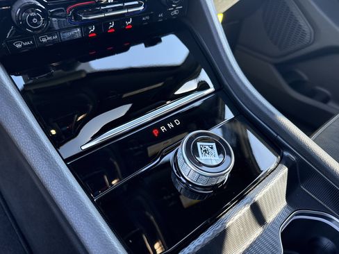 New 2025 Jeep Grand Cherokee Altitude image 30