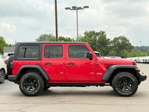 Used 2018 Jeep Wrangler Unlimited Sport S AWD/4WD image 30