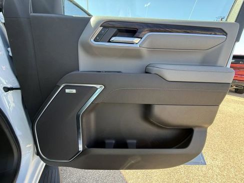 New 2026 GMC Sierra 1500 SLT image 33