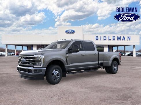 New 2026 Ford F350 XLT w/ XLT Premium Package AWD/4WD image 1