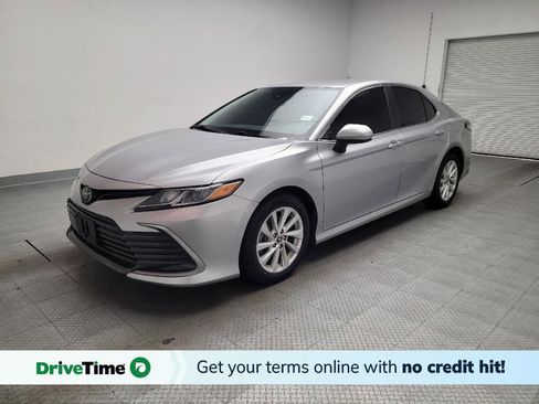 Used 2022 Toyota Camry LE w/ Carpet Mat Package (TMS) FWD image 1