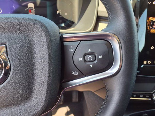 Used 2023 Volvo XC40 B5 Plus w/ Protection Package Premier AWD/4WD image 28