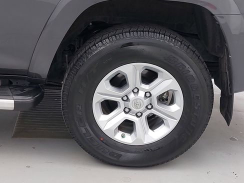 Used 2021 Toyota 4Runner SR5 image 33