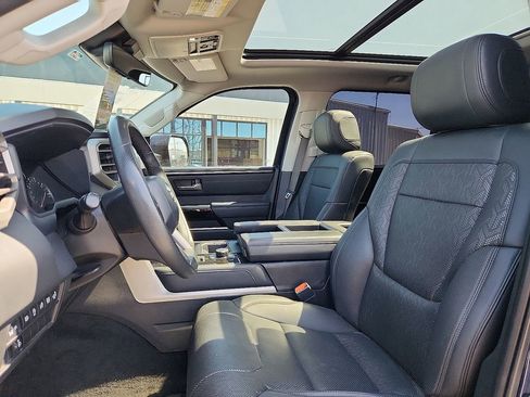 Used 2022 Toyota Tundra Limited image 9