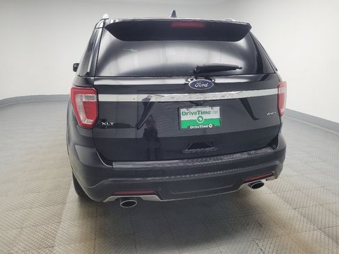 Used 2018 Ford Explorer XLT AWD/4WD image 6