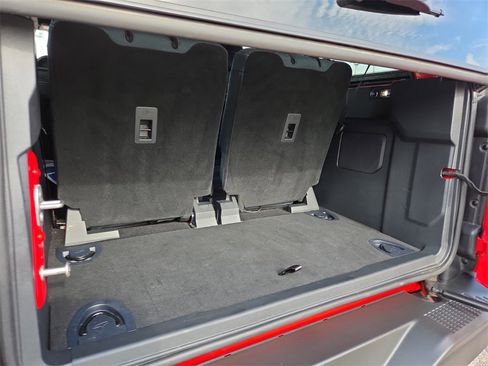 Used 2024 Ford Bronco Heritage Edition image 8