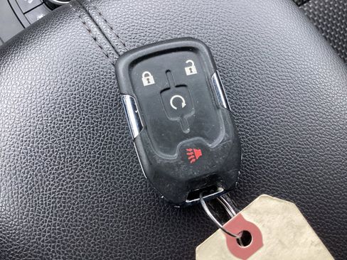 Used 2024 GMC Terrain SLE w/ LPO, Floor Liner Package image 32