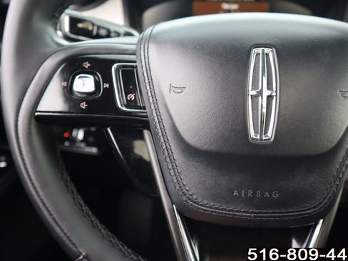 Used 2022 Lincoln Aviator AWD w/ Premium Package image 21