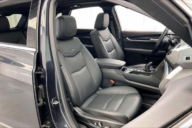 Certified 2023 Cadillac XT5 Premium Luxury w/ Technology Package AWD/4WD image 7
