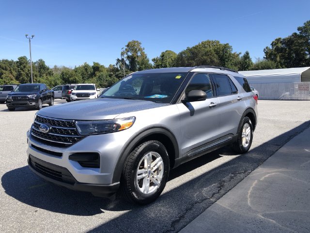Used 2021 Ford Explorer XLT RWD image 4