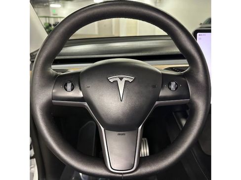 Used 2022 Tesla Model Y Performance image 25