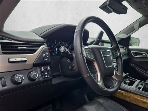 Used 2017 GMC Yukon Denali w/ Open Road Package AWD/4WD image 6