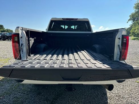 Used 2024 GMC Sierra 2500 Denali w/ Denali Reserve Package AWD/4WD image 13