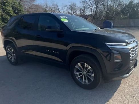 Certified 2025 Chevrolet Equinox LT image 2