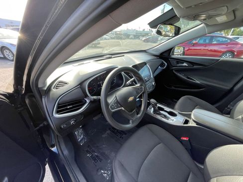 Used 2023 Chevrolet Malibu LT image 34