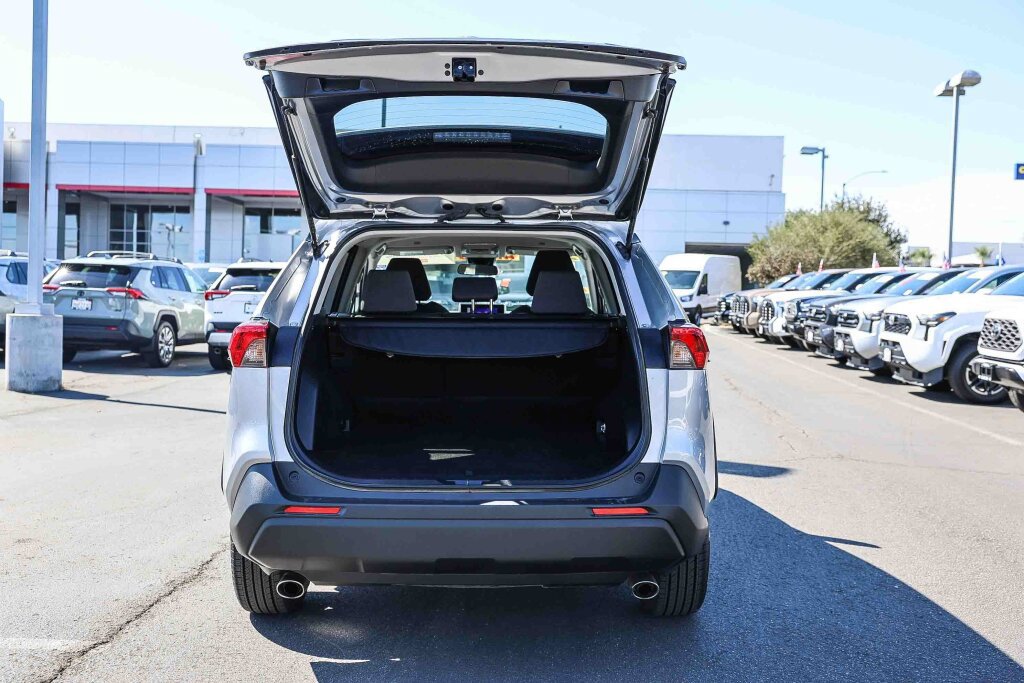 Certified 2025 Toyota RAV4 XLE AWD/4WD image 25