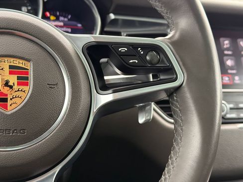 Used 2018 Porsche Macan image 20