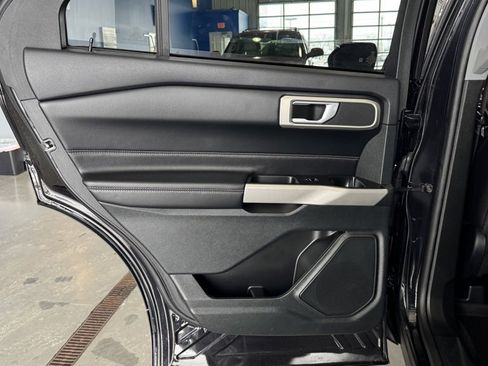 Used 2023 Ford Explorer XLT w/ Equipment Group 202A image 14