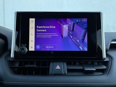 Used 2025 Toyota RAV4 XLE image 29