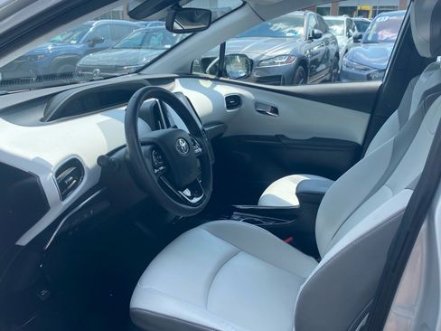 Used 2020 Toyota Prius Prime Limited w/ Carpet Mat Package FWD image 16