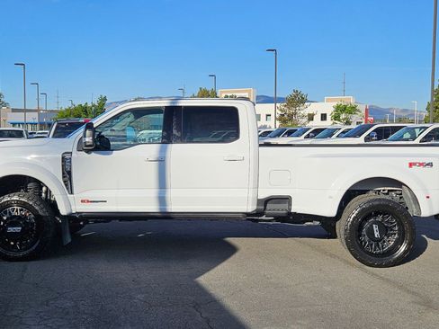 Used 2025 Ford F450 Lariat w/ Lariat Ultimate Package AWD/4WD image 9