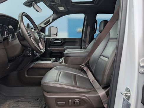 Used 2021 GMC Sierra 2500 Denali w/ Denali Ultimate Package AWD/4WD image 17