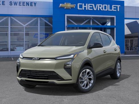 New 2027 Chevrolet Bolt LT FWD image 6