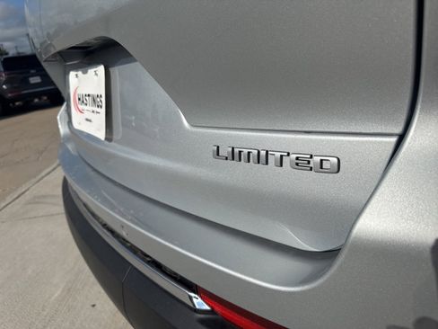 New 2025 Jeep Grand Cherokee L Limited image 33