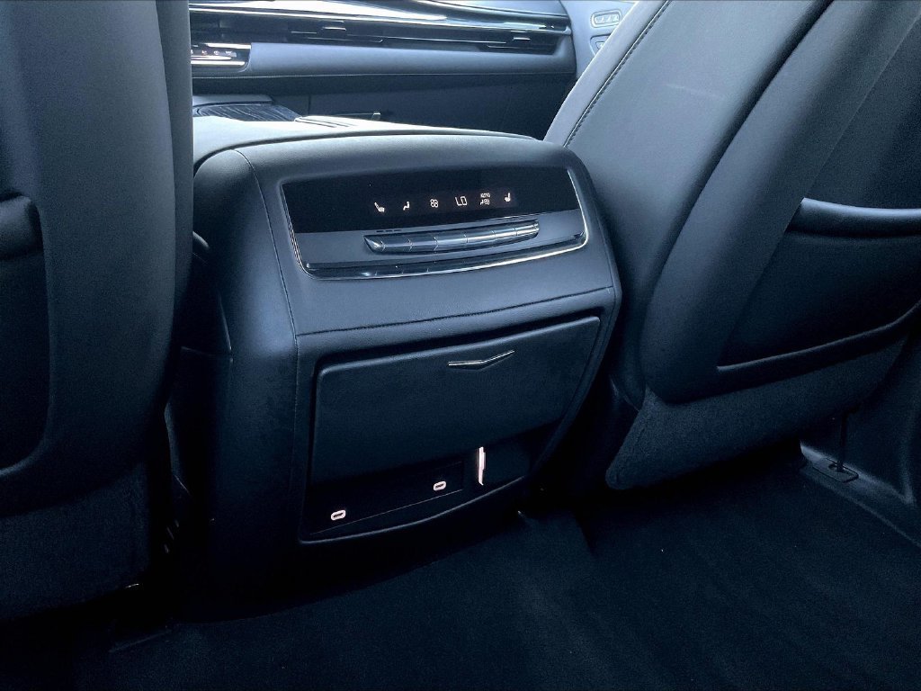 Used 2022 Cadillac Escalade ESV Sport w/ Touring Package AWD/4WD image 10