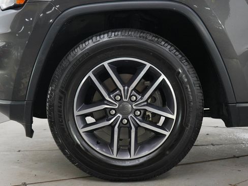 Used 2019 Jeep Grand Cherokee Limited w/ Trailer Tow Group IV AWD/4WD image 29