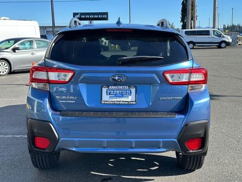 Used 2018 Subaru Crosstrek 2.0i Premium w/ Eyesight System image 3