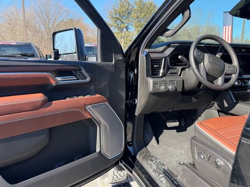 New 2026 GMC Sierra 2500 Denali Ultimate w/ Max Trailering Package image 15