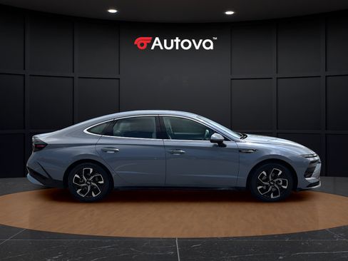 Used 2025 Hyundai Sonata SEL FWD image 6
