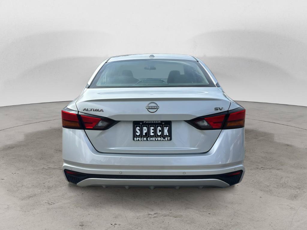 Used 2024 Nissan Altima 2.5 SV FWD image 4