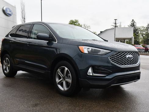 Certified 2023 Ford Edge SEL w/ Convenience Package AWD/4WD image 8
