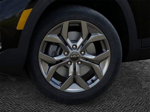 New 2026 Kia Seltos LX image 9