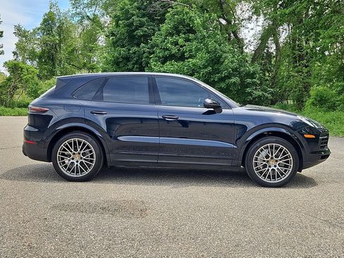 Certified 2023 Porsche Cayenne Platinum Edition AWD/4WD image 8